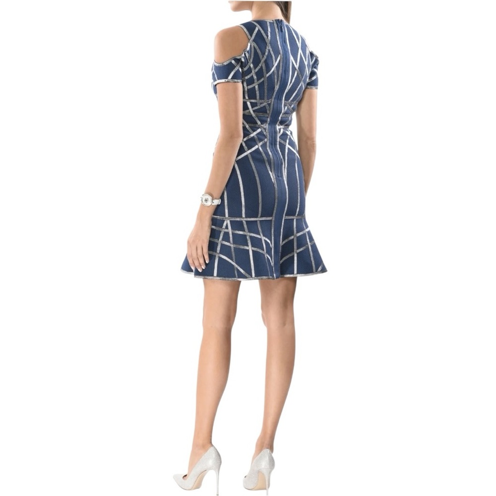 HERVE LEGER VERONIKKA CAGED STRAPPY SEXY RARE COLD-SHOULDER FLUTE DRESS Sz L - Picture 5 of 17